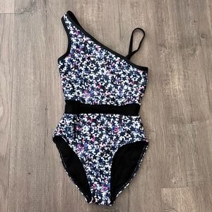 Zella swimsuit size 7